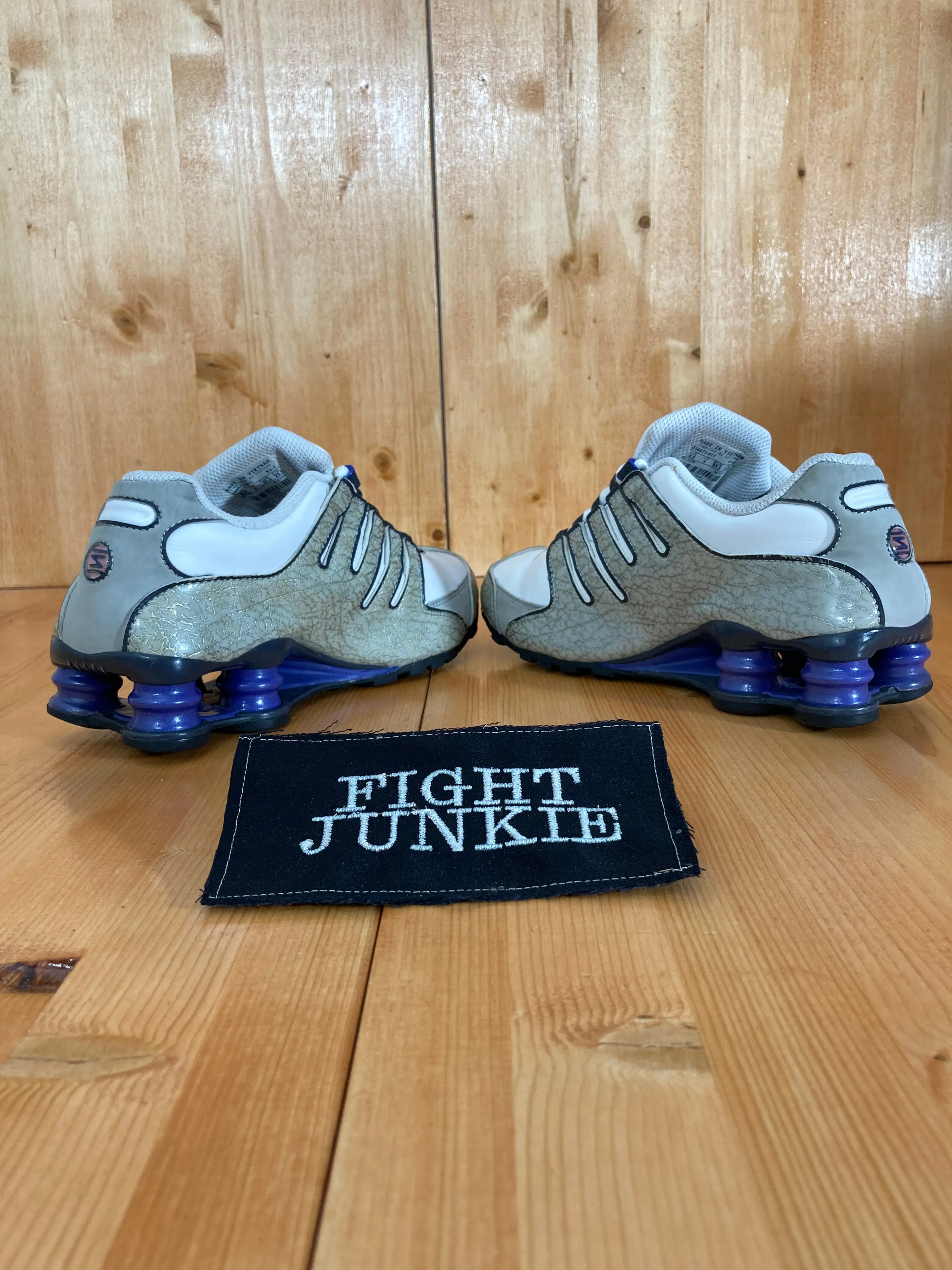NIKE SHOX NZ Womens Size 6.5 Leather Athletic Shoes Sneakers