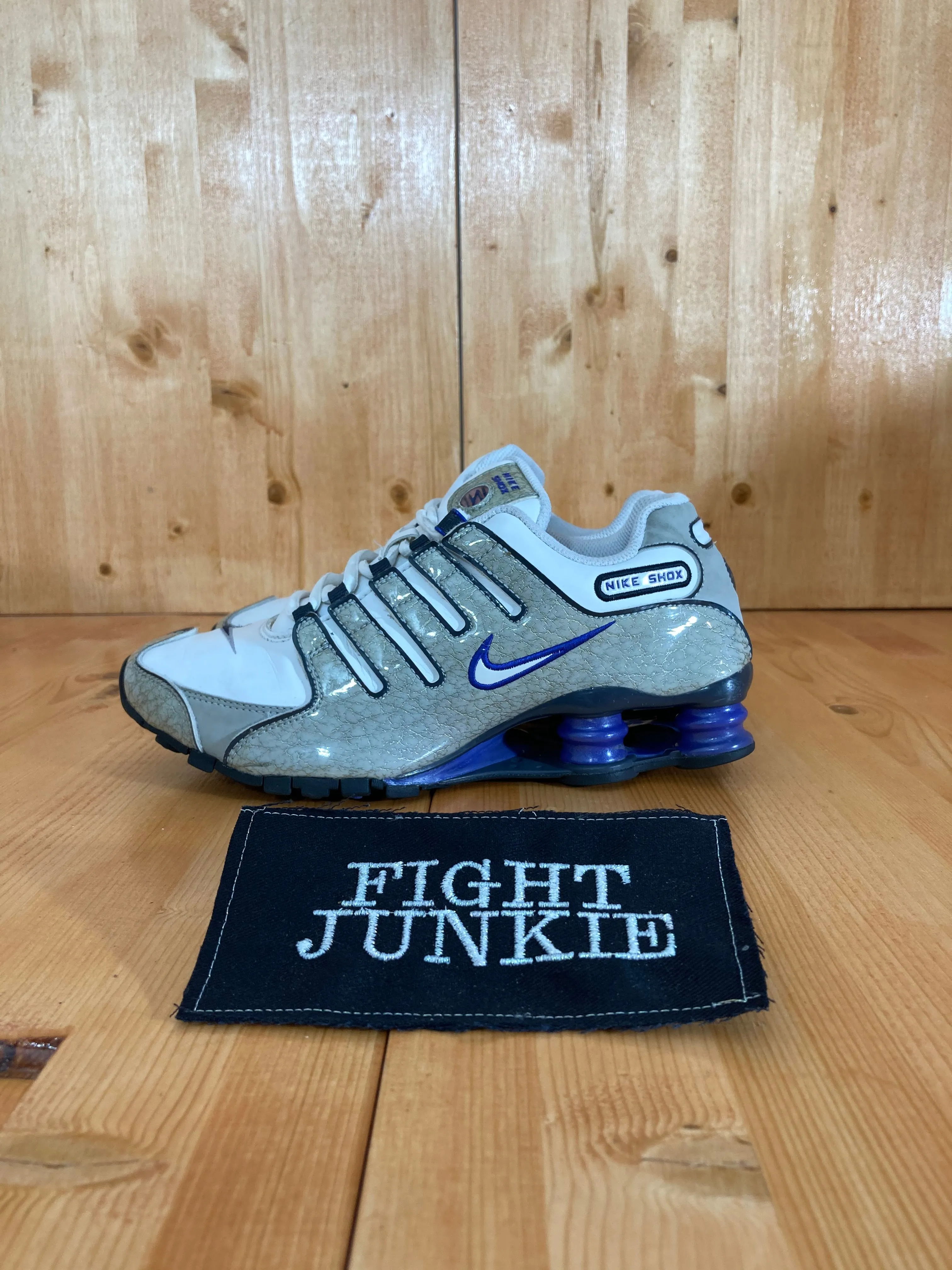 NIKE SHOX NZ Womens Size 6.5 Leather Athletic Shoes Sneakers