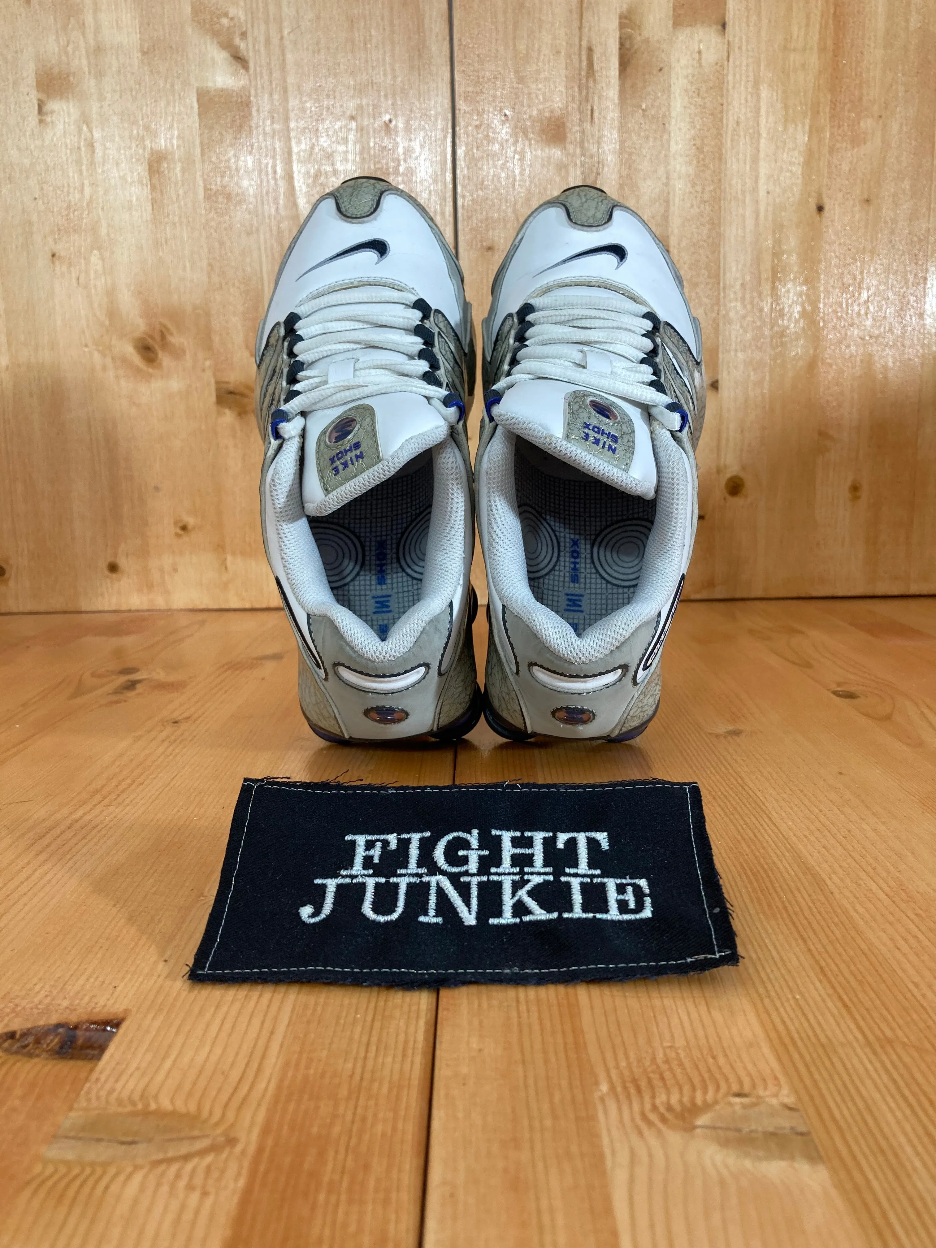 NIKE SHOX NZ Womens Size 6.5 Leather Athletic Shoes Sneakers